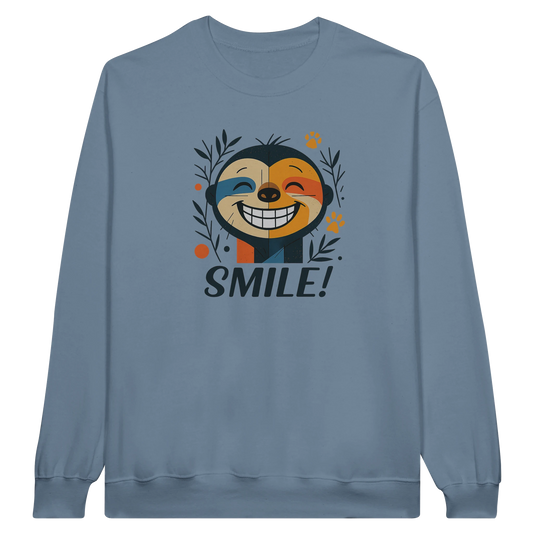 Front view — light blue sweatshirt with smiling sloth (perezoso) graphic and text “SMILE!”.